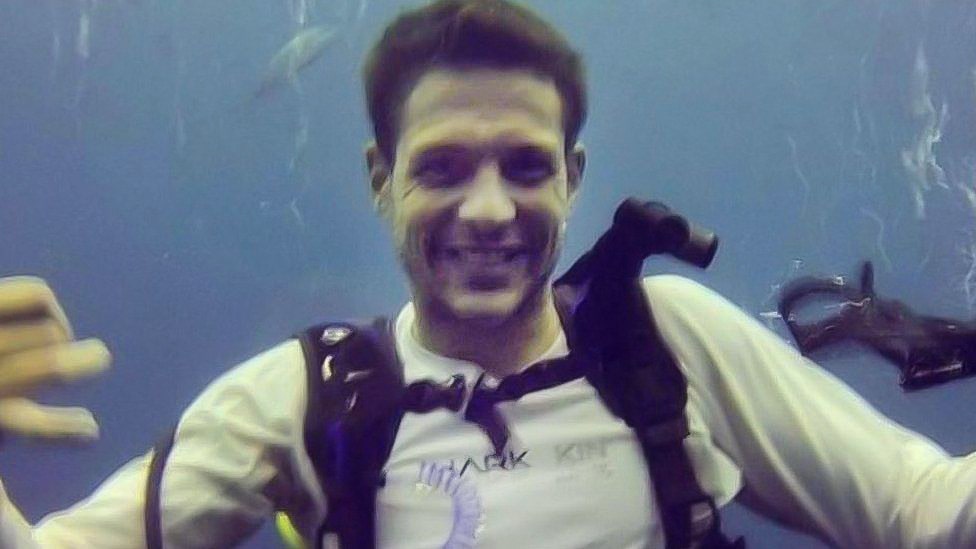 Sydney shark attack victim identified as British expat engaged to marry girlfriend – Fox News