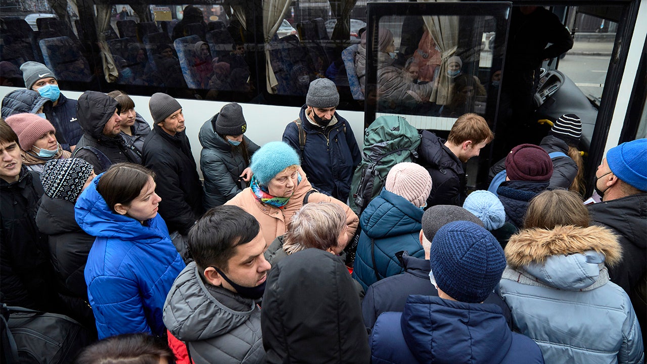 Russia-Ukraine war: 'Pray for the safety of the Ukrainian people,' says Chicago pastor