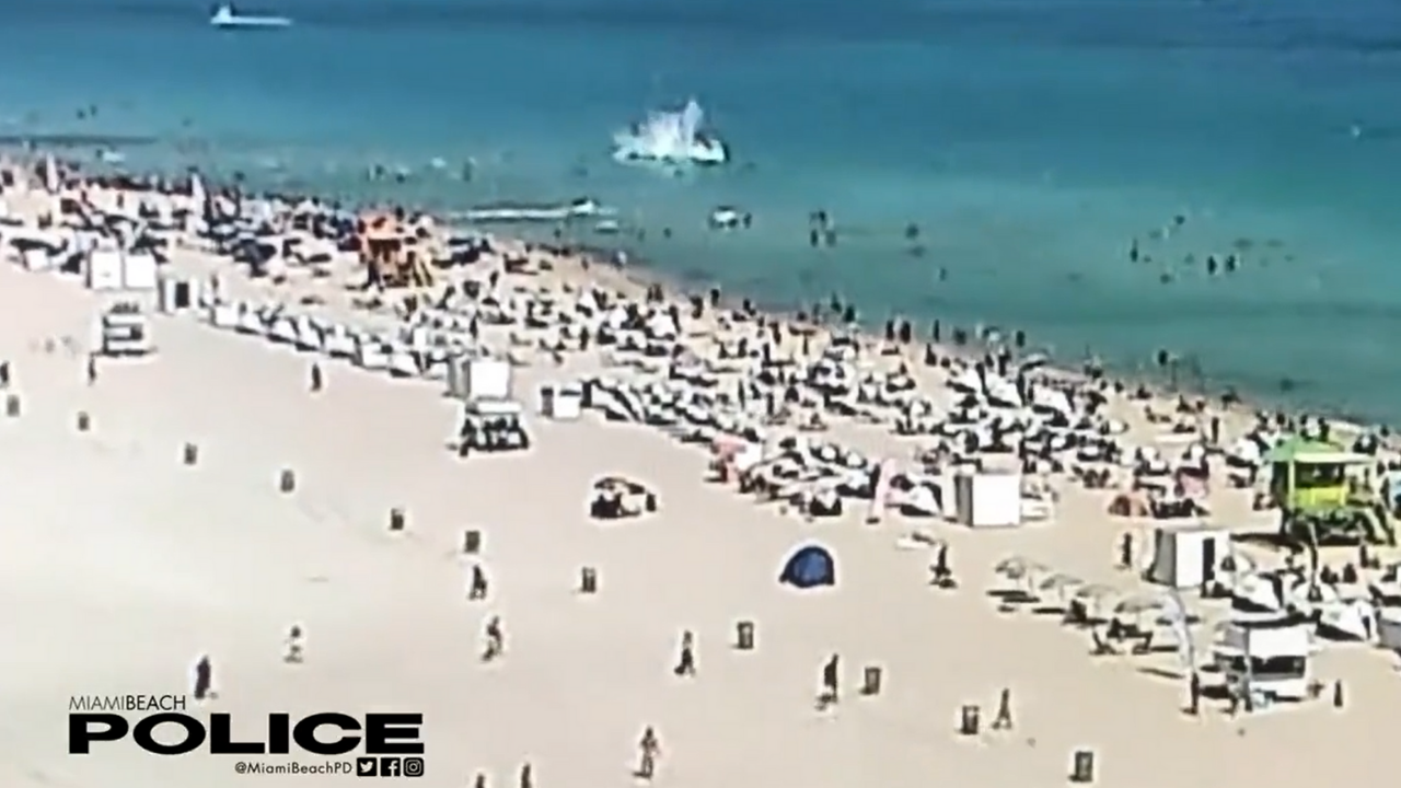 Florida helicopter crashes into ocean near crowded beach