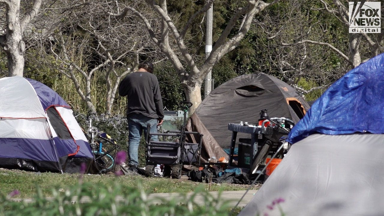 Venice Beach residents demand LA officials act on homeless encampment, crime: ‘Finish the job’
