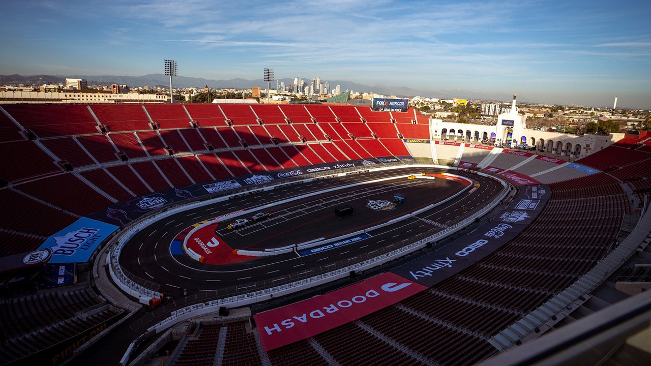 NASCAR Clash at the L.A. Coliseum returning in 2023