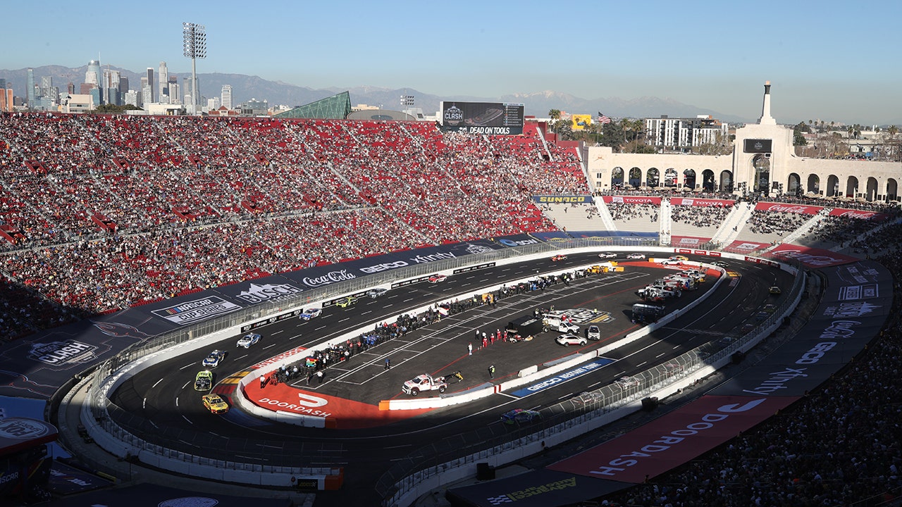 Joey Logano wins NASCAR's Clash at the L.A. Coliseum