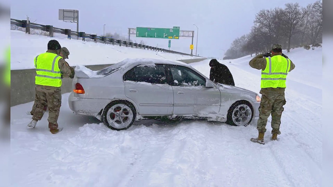 Missouri National Guard troops aid stranded drivers during winter storm