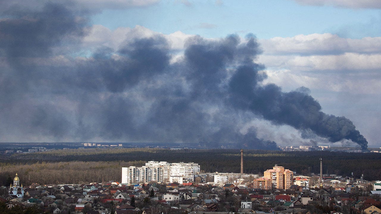 Ukrainian police investigate explosion in Kyiv court building