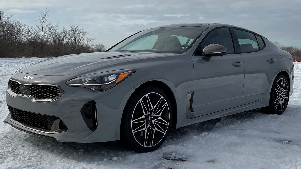 Test drive: The 2022 Kia Stinger deserves some buzz