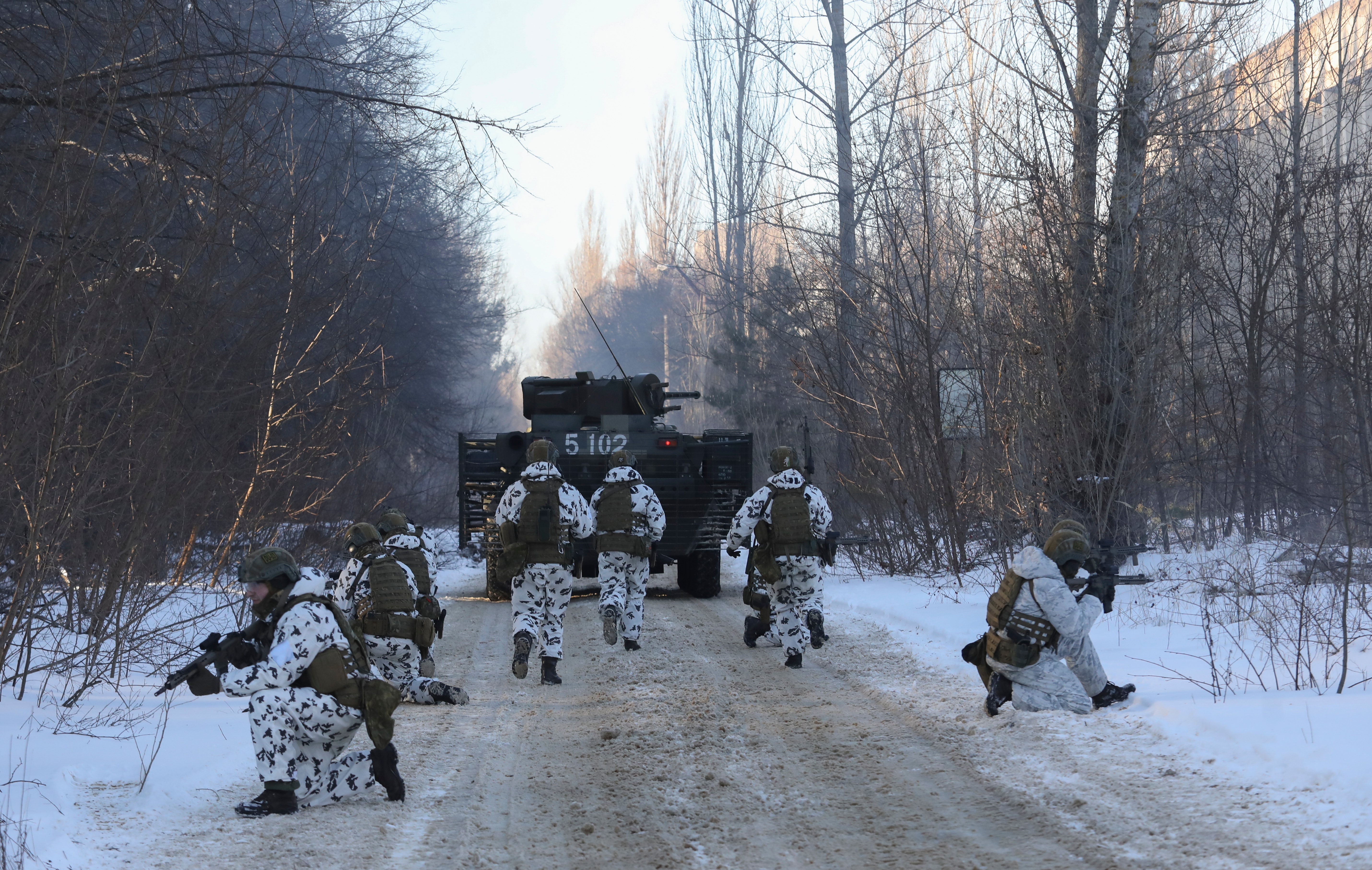 Ситуация вокруг украины. Припять 2022 война. Военные учение в феврале. Русские войска в Припяти. Чернобыль войска РФ.