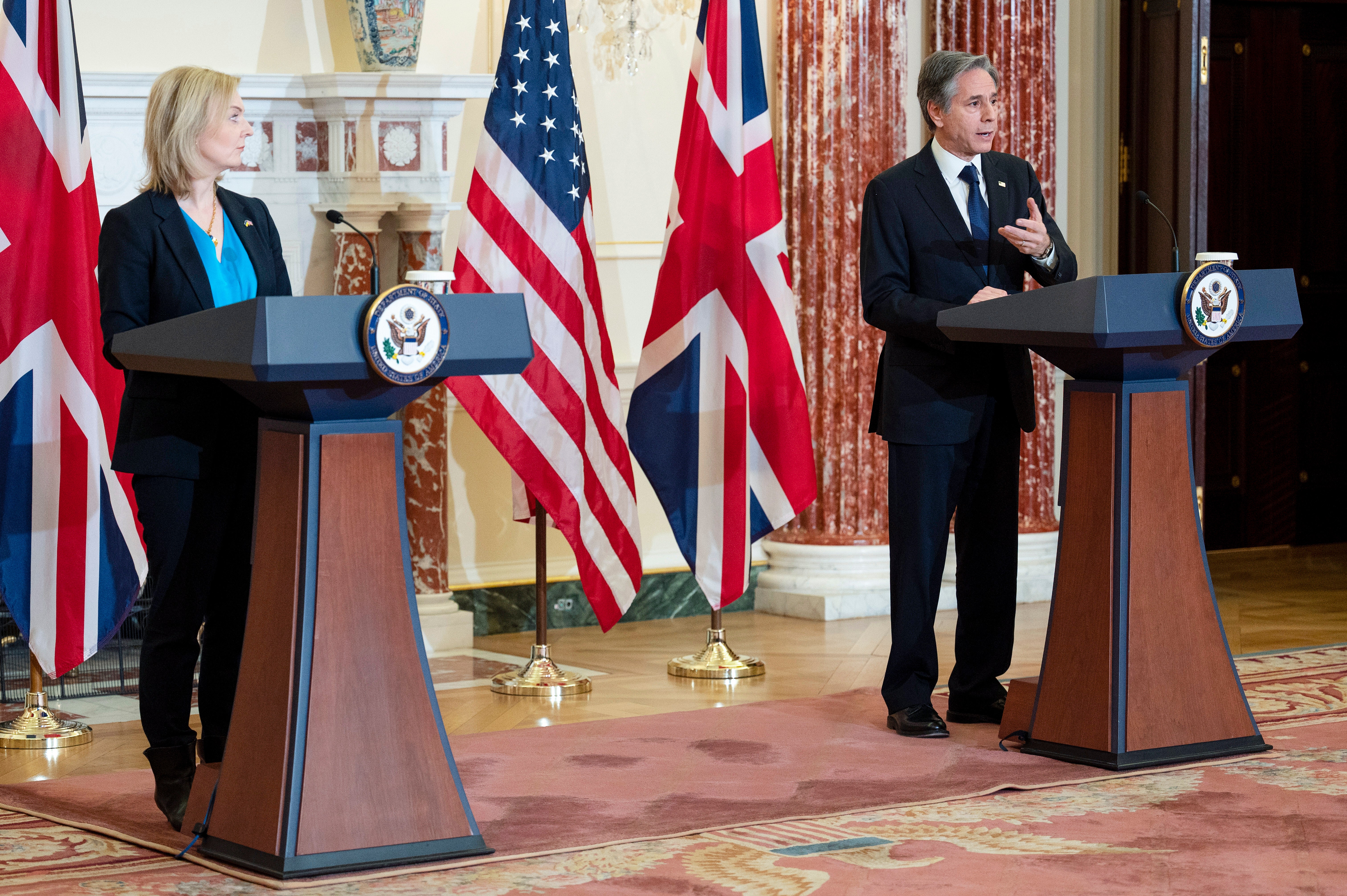 US, UK vow to defeat Russia in Ukraine, Blinken 'absolutely convinced that Putin will fail'