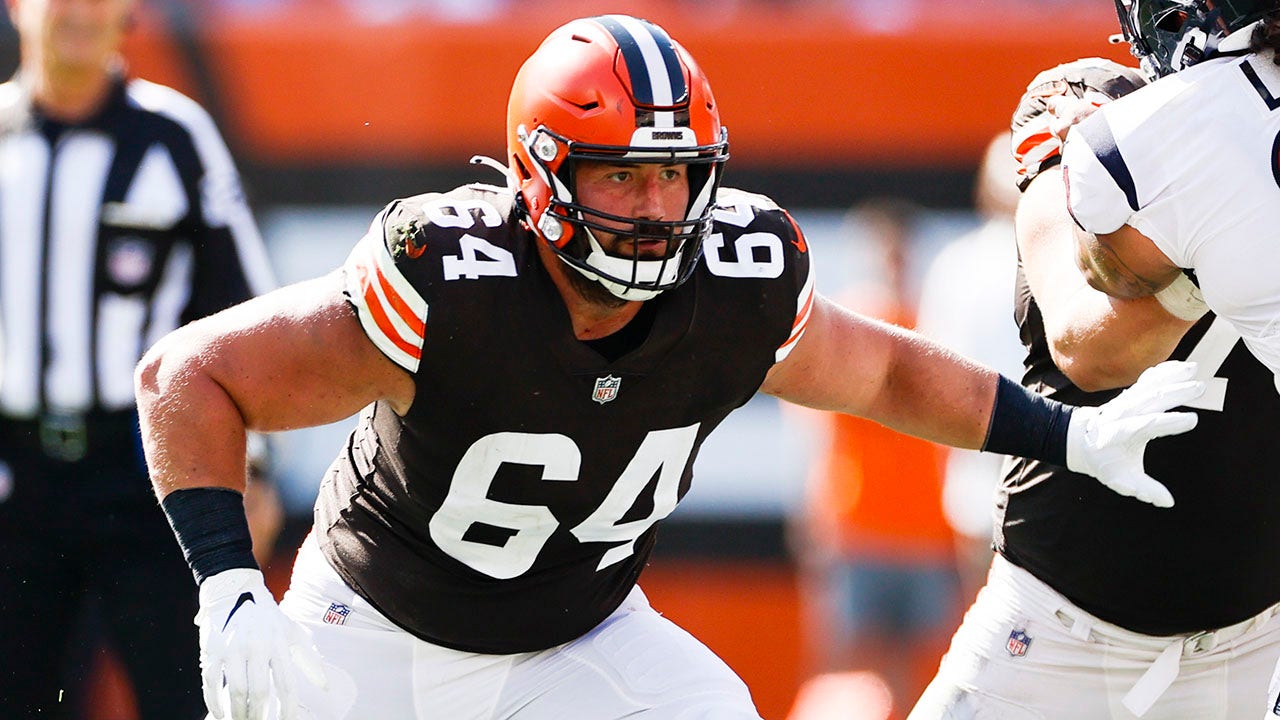 Browns Live: Exclusive interview with Joel Bitonio