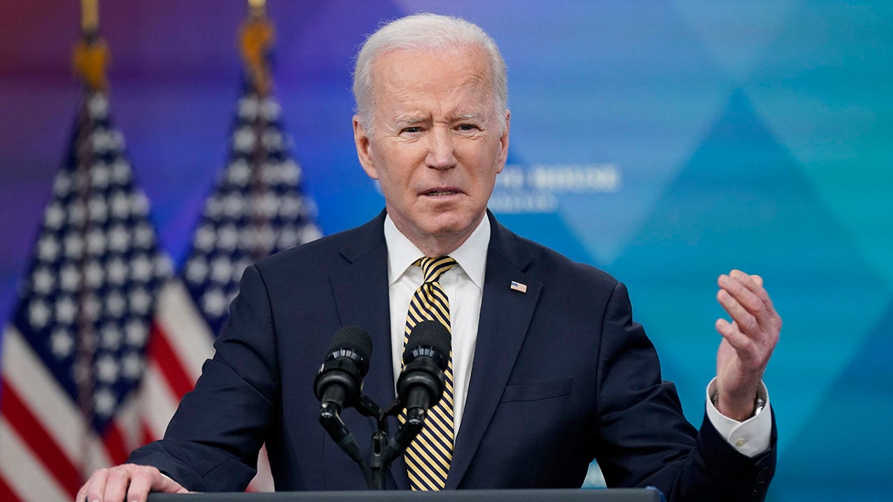 Biden ‘doesn’t currently have any plans’ to travel to Ukraine despite Boris Johnson visit WH says – Fox News