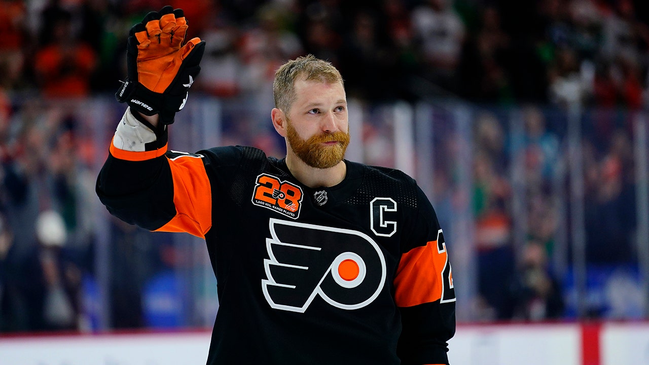 Claude Giroux arrives in Florida: ‘Time to go to work’