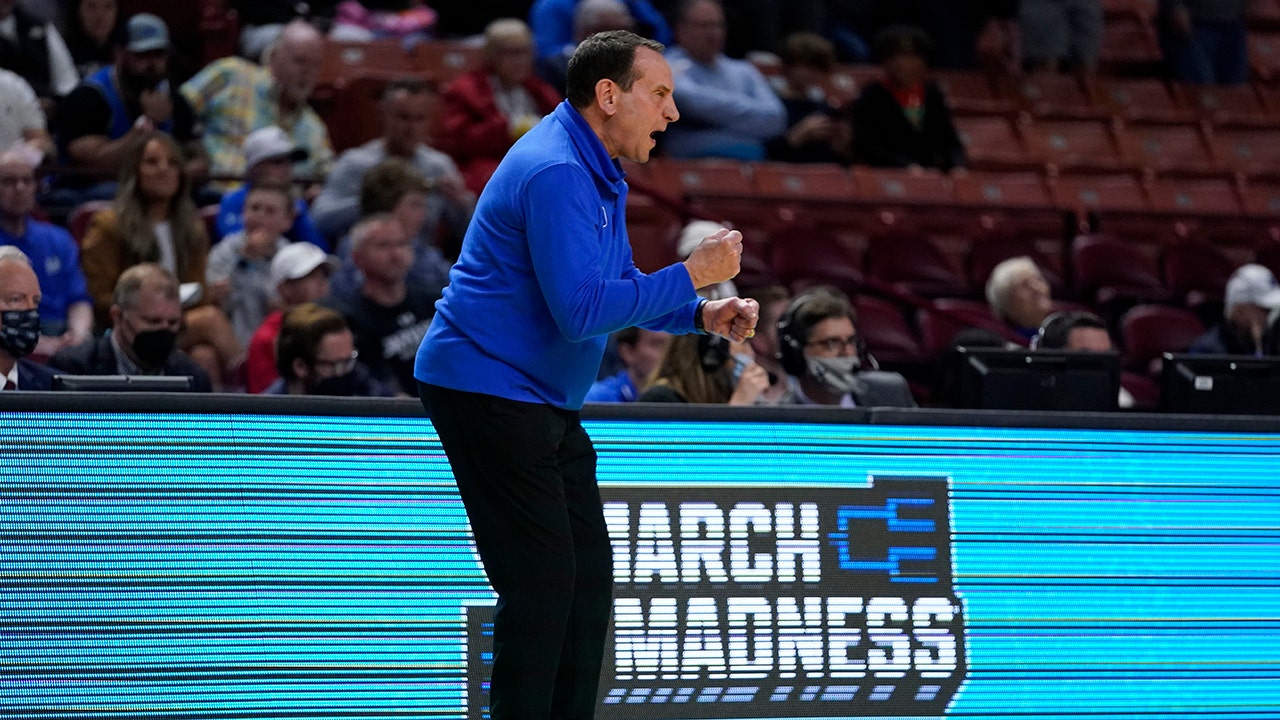 March Madness 2022: Duke tops Cal State Fullerton to open Coach K’s last NCAAs