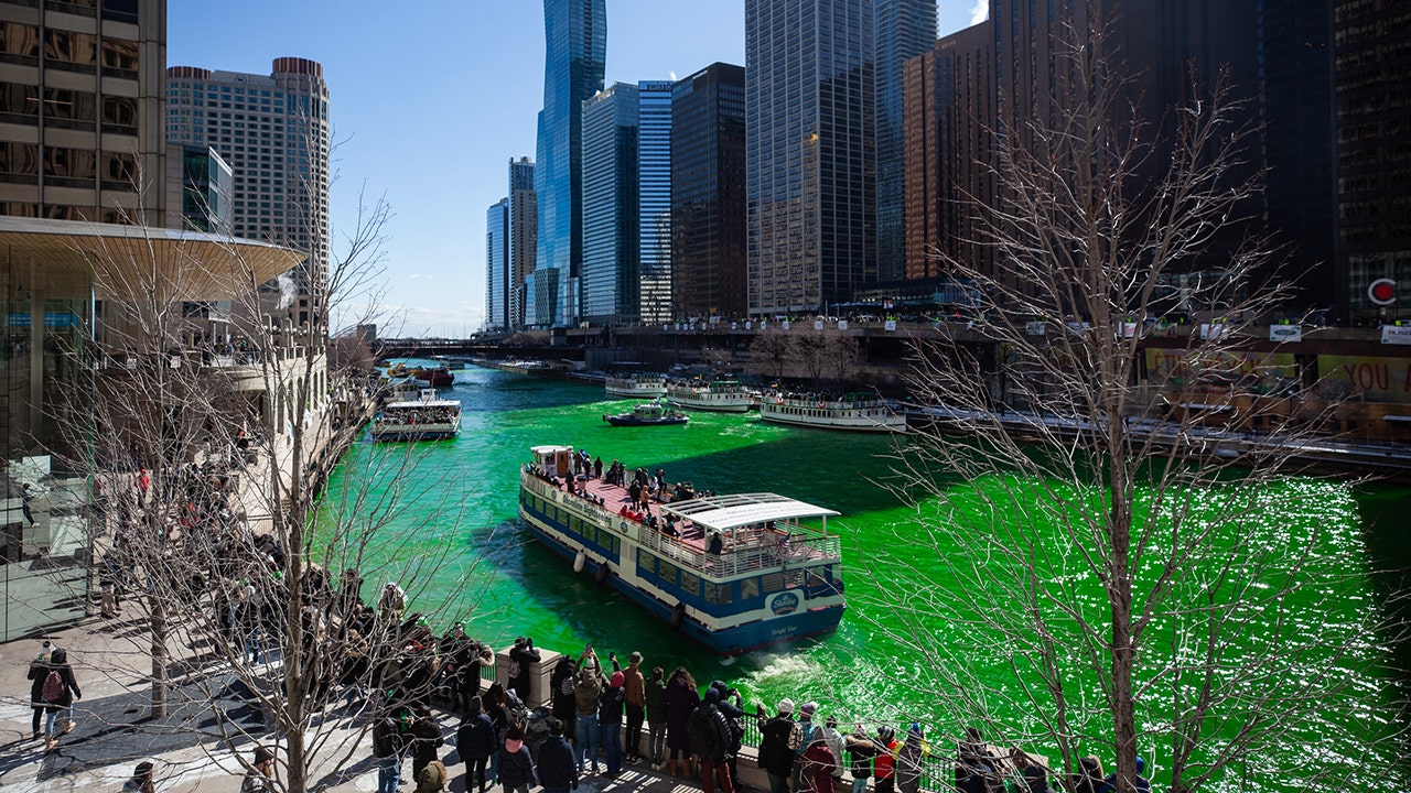 Chicago's green river tradition has a surprising connection to soda brand: report