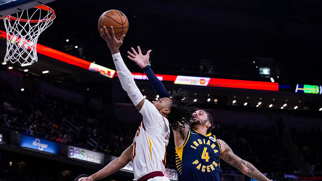 Darius Garland scores careerhigh 41 points, leads Cavs past Pacers