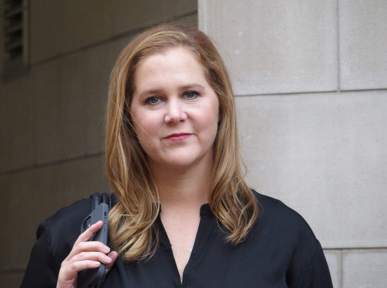 Amy Schumer reveals hair pulling disorder I think everybody has