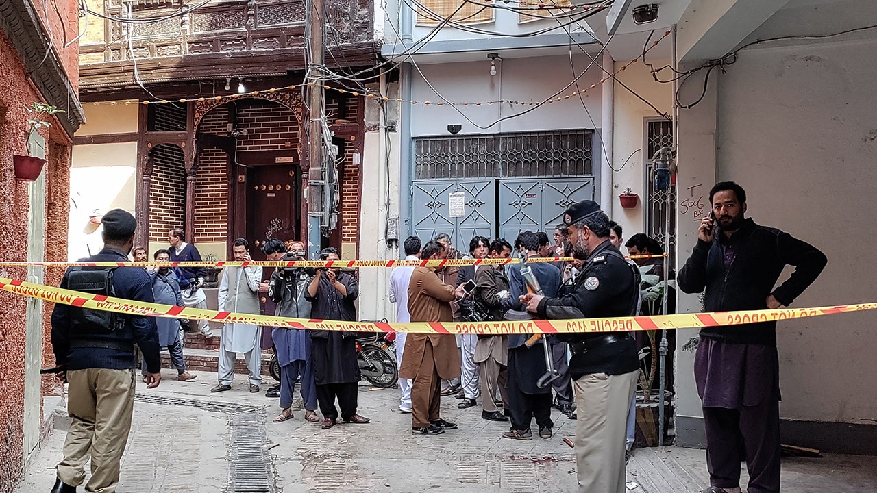 Mosque bombed in northwest Pakistan, at least 30 killed