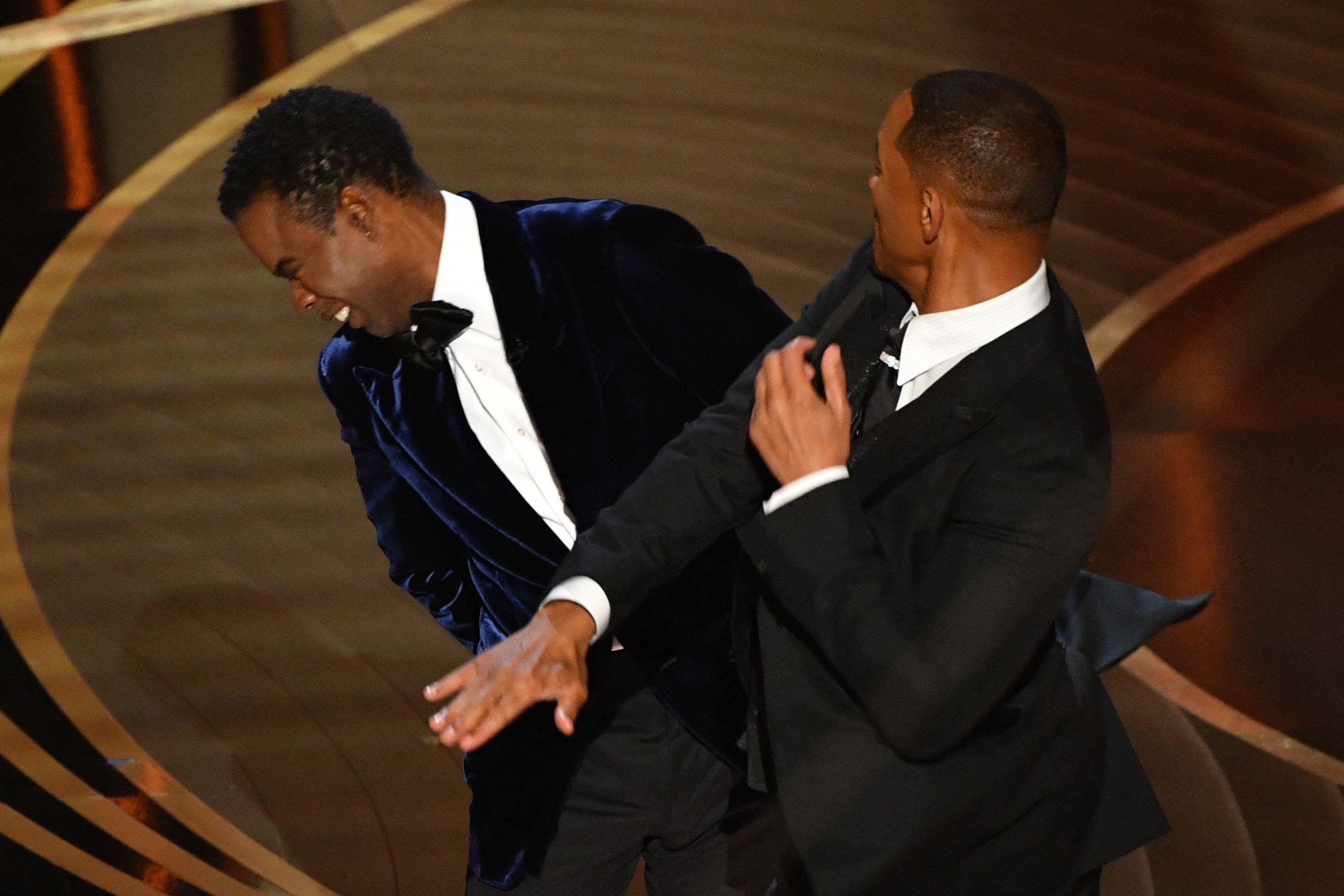 Oscars: Will Smith slaps Chris Rock over Jada Pinkett Smith joke thumbnail