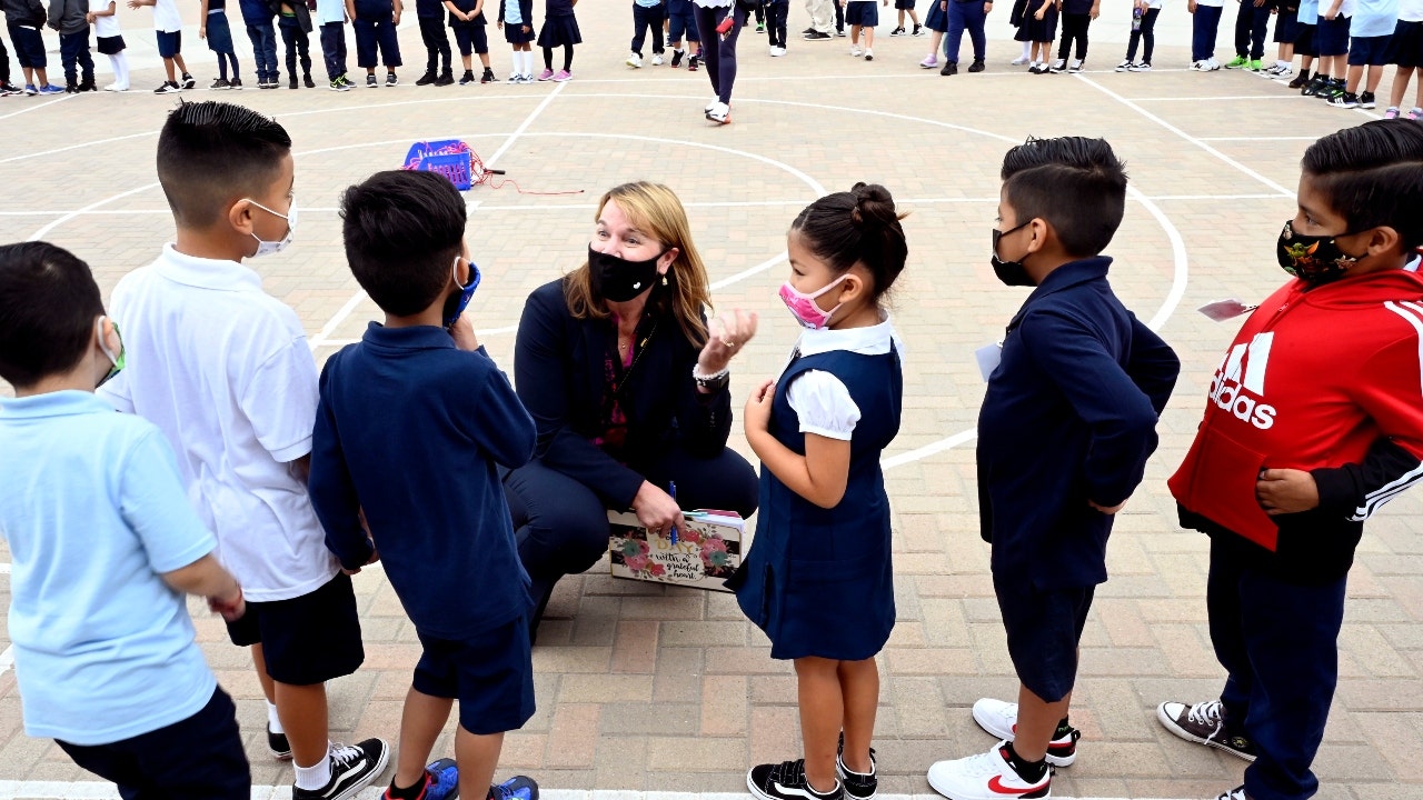 LA teachers union says mask mandate should stay in place despite new county guidelines