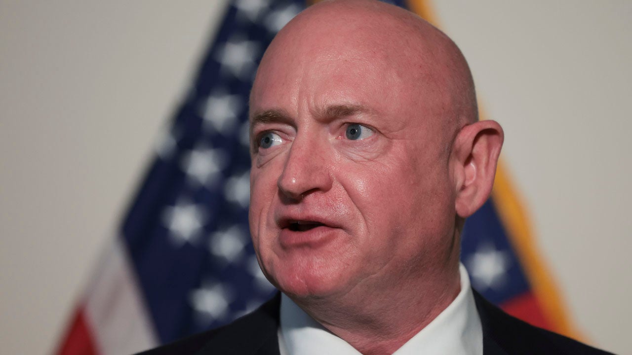 WATCH: Voters react as Mark Kelly blasts Biden, fellow Democrats over 'dumb' border crisis decisions