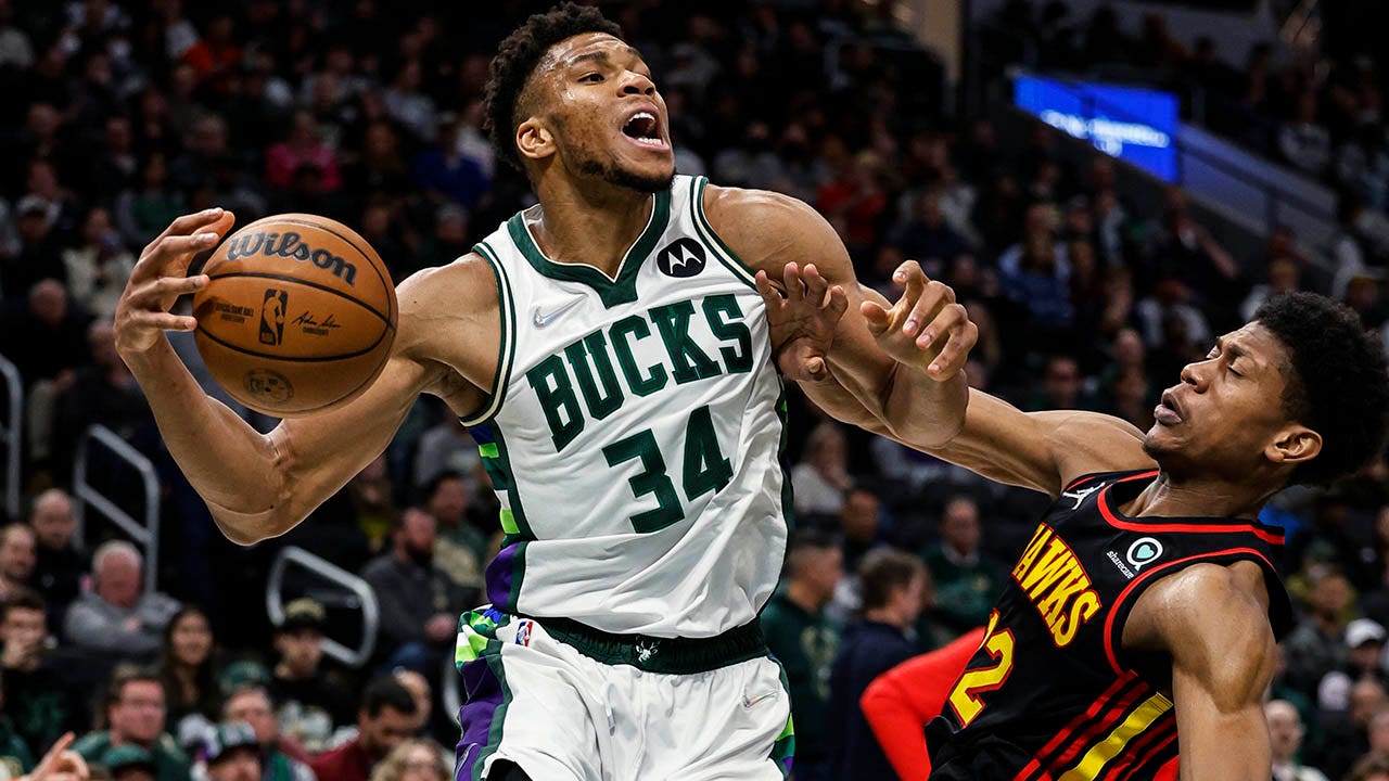 Giannis Antetokounmpo Scores 43 Points Bucks Hold Off Hawks Readsector