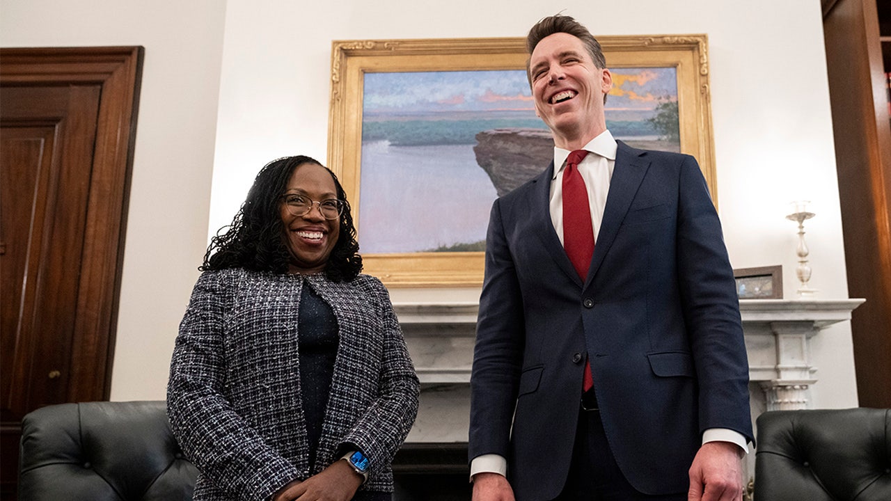 Hawley's Twitter thread about Judge Ketanji Brown Jackson's record ignites angry firestorm