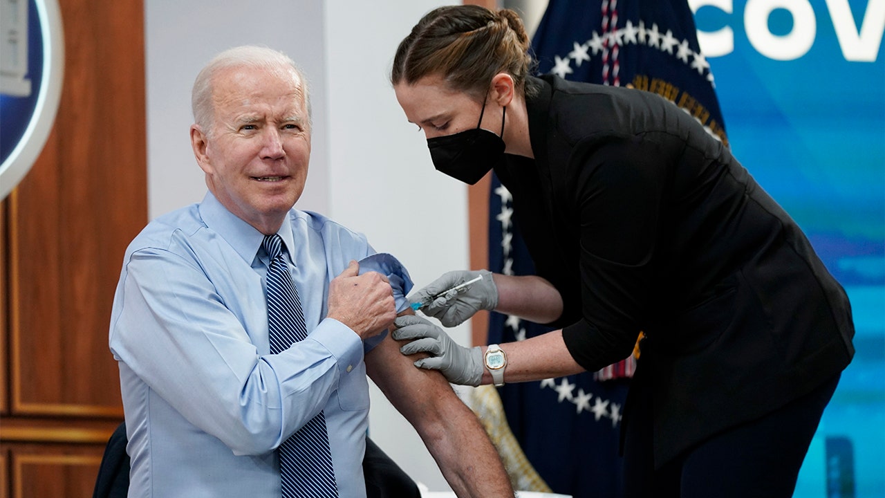 White House buried over tweet claiming there was ‘no vaccine’ when Biden took office: ‘Delete this’