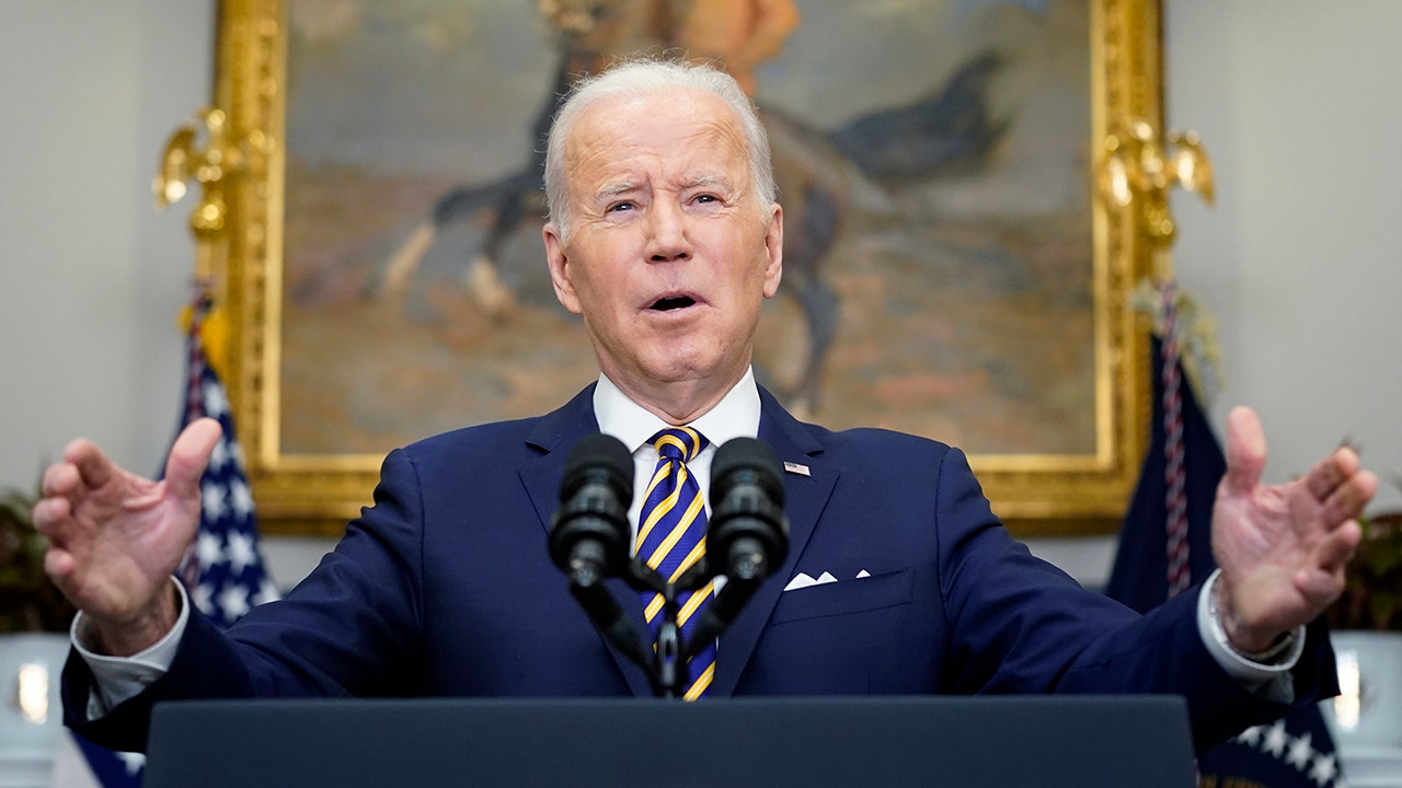 Spotlighting messaging problem Democratic strategists urge Biden to ‘sell sell sell’ – Fox News