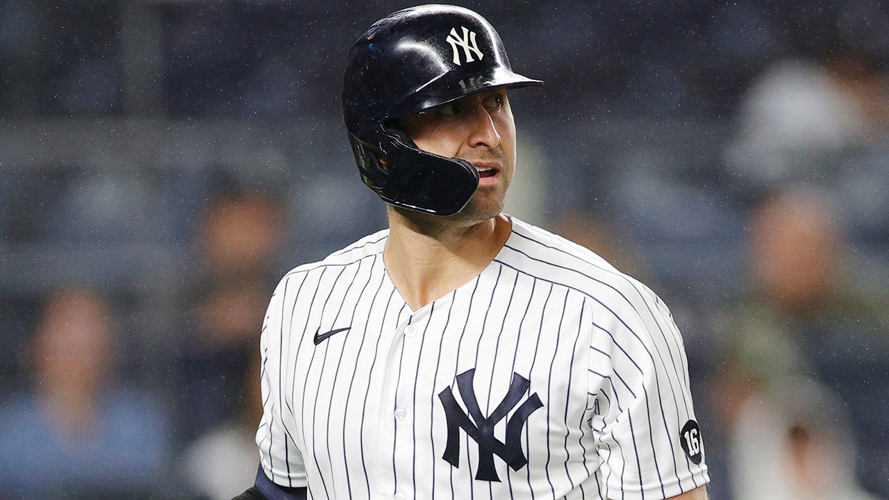 FOX Sports: MLB on X: Say goodbye to Joey Gallo's glorious beard 🪒   / X