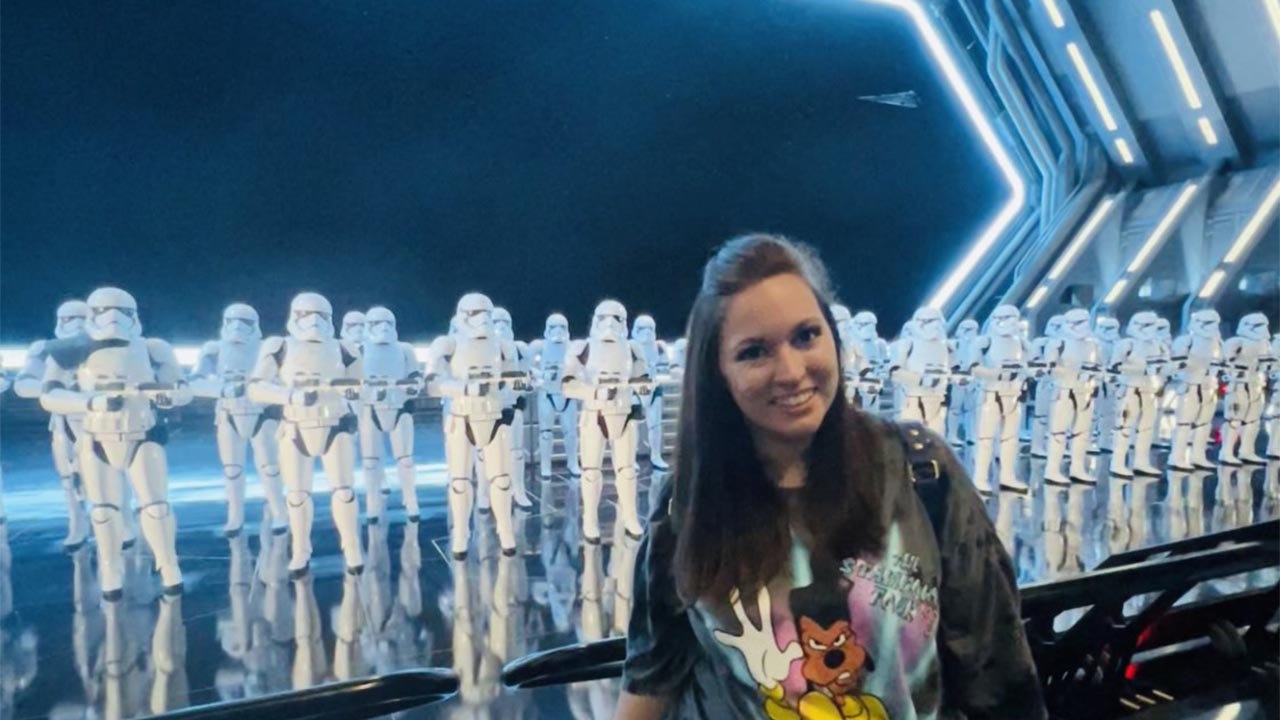 Lady visits Disney World each month, donates plasma to cowl prices: ‘I might help any individual’