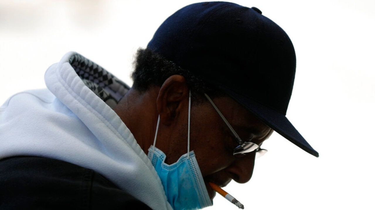 US adult cigarette smoking rate fell during first year of pandemic