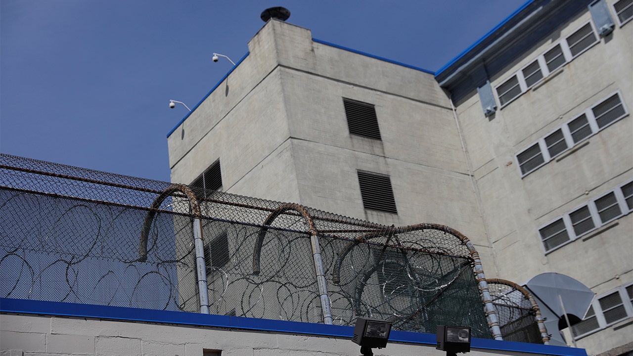 New York corrections releasing 8,000 probationers from supervision