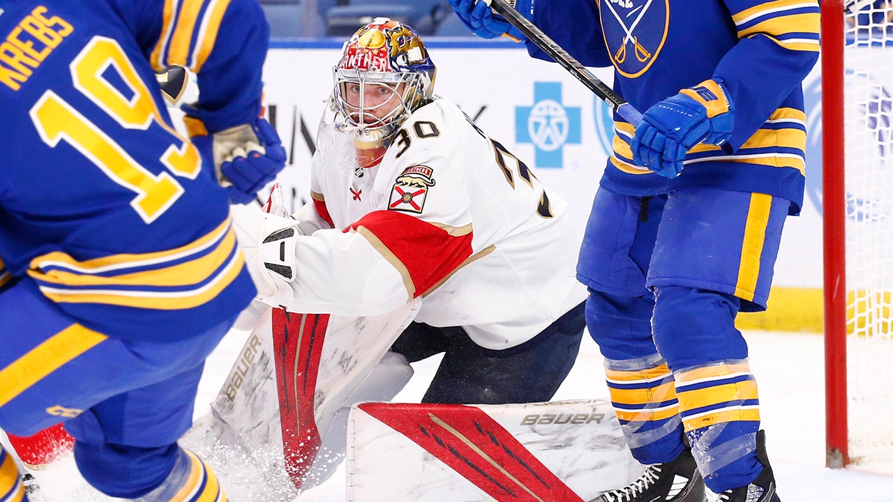 Panthers to start rookie goalie Spencer Knight in Game 5 vs. Lightning