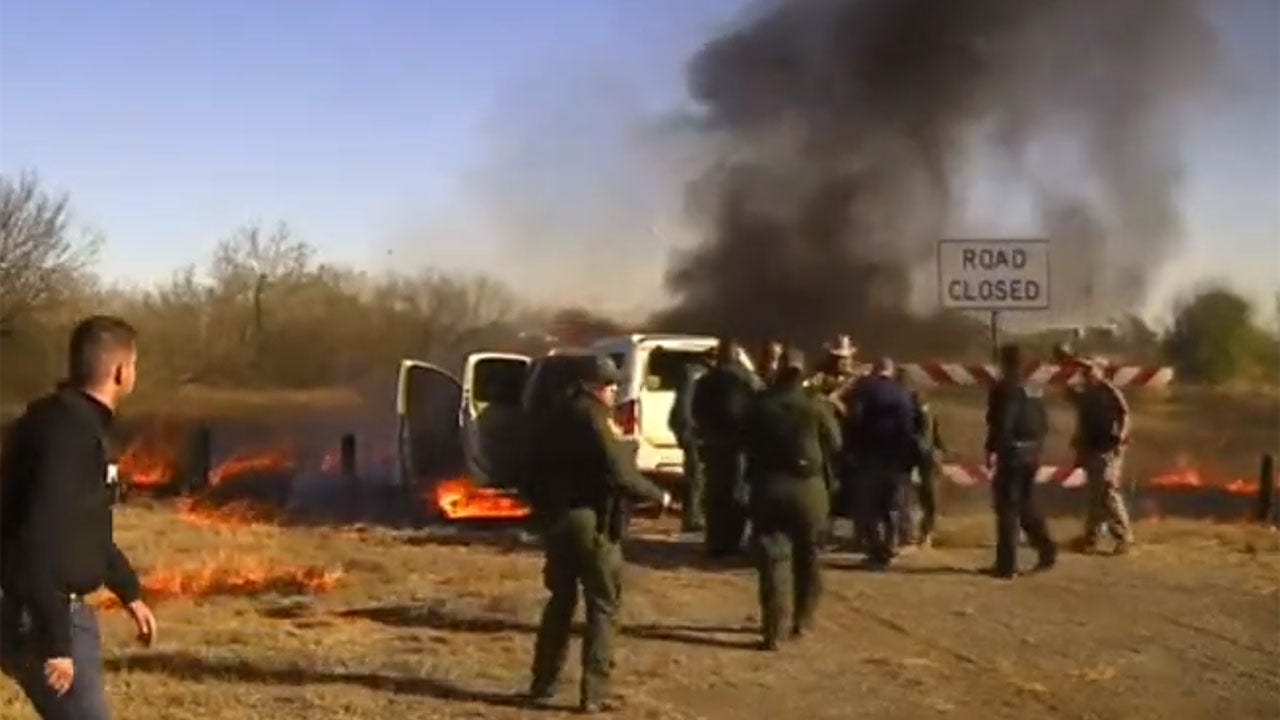 Dramatic video shows Texas troopers, Border Patrol rescuing smuggled woman from burning car