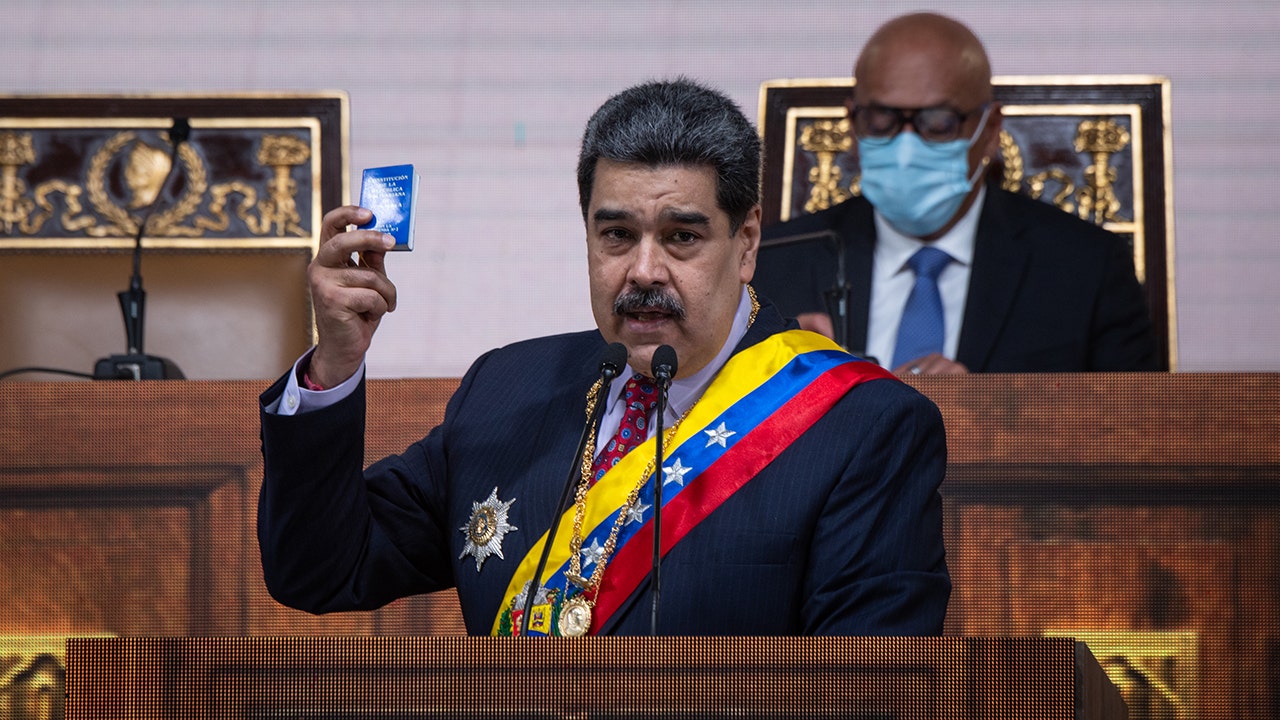 Venezuelan president Nicolas Maduro gives State of the Union speech wearing flag inspired sash