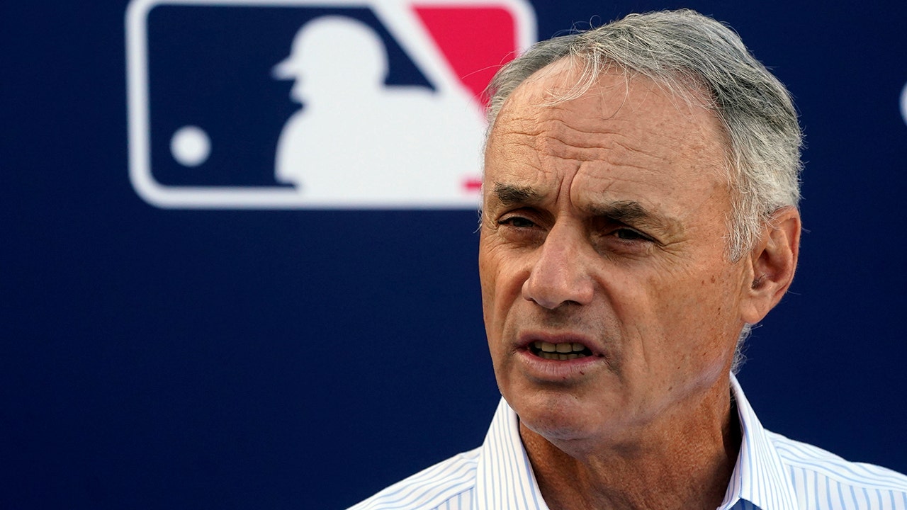 Former All-Star reliever says Rob Manfred's 'idiotic' rule changes