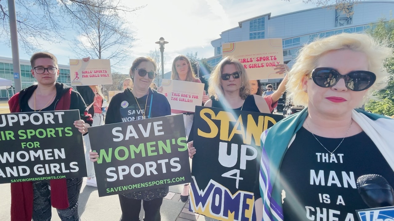 Lia Thomas win at NCAA women’s swimming championships in Atlanta draws protesters