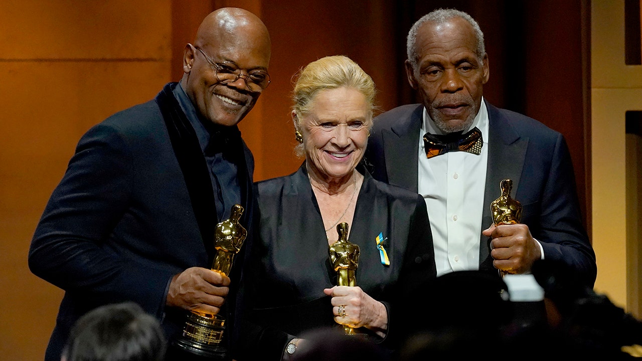 Oscars celebrate Samuel L. Jackson, Elaine May, Liv Ullmann and Danny Glover