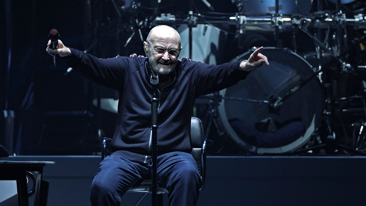 Phil Collins bids psychological farewell to lovers at his ultimate concert