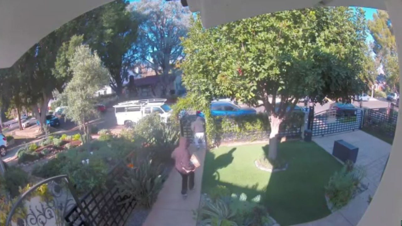 Los Angeles Police Seeking 2 Armed Men In Broad Daylight Home Invasion   Studio City Robbery 