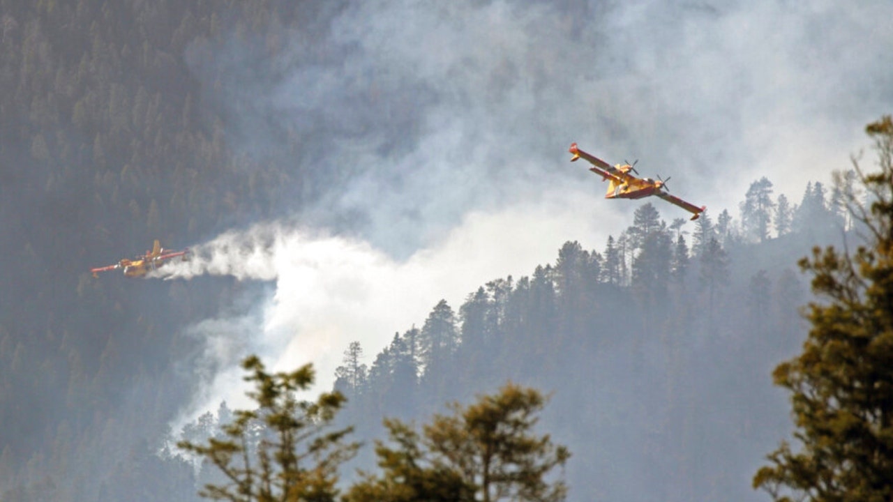 New Mexico wildfire scorches about 275 square miles, fueled by strong winds and high temperatures