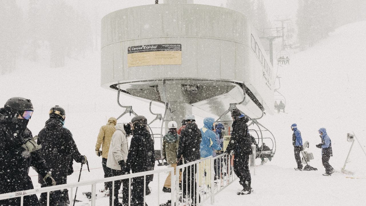 Video captures moment California teen falls from ski lift at Mammoth Mountain Ski Resort