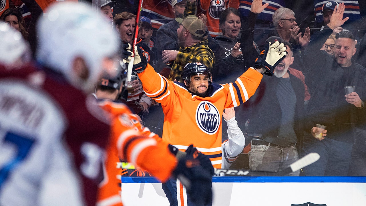 Evander Kane scores 3 as Oilers beat Avs 6-3, clinch playoff spot