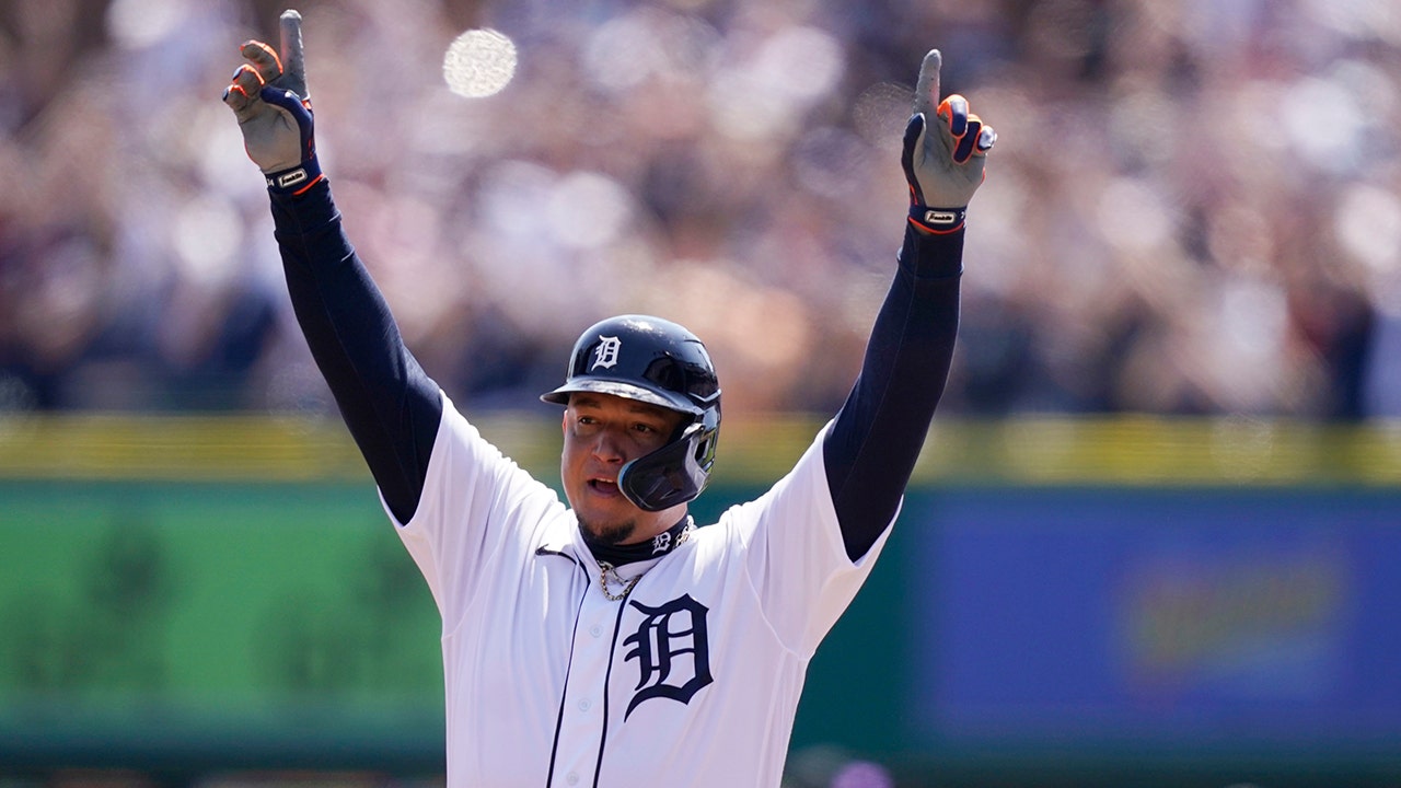 Guardians present Tigers' slugger Miguel Cabrera with guitar as