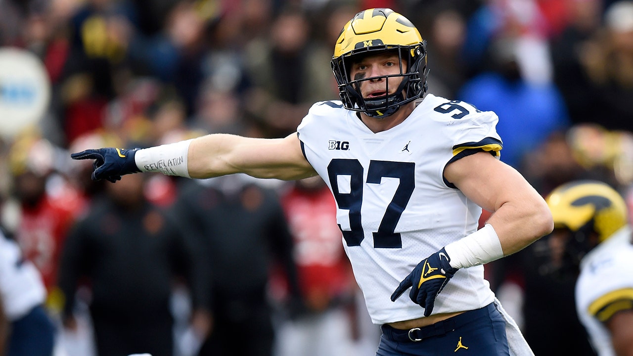 Aidan Hutchinson is a rising star in the 2022 NFL Draft