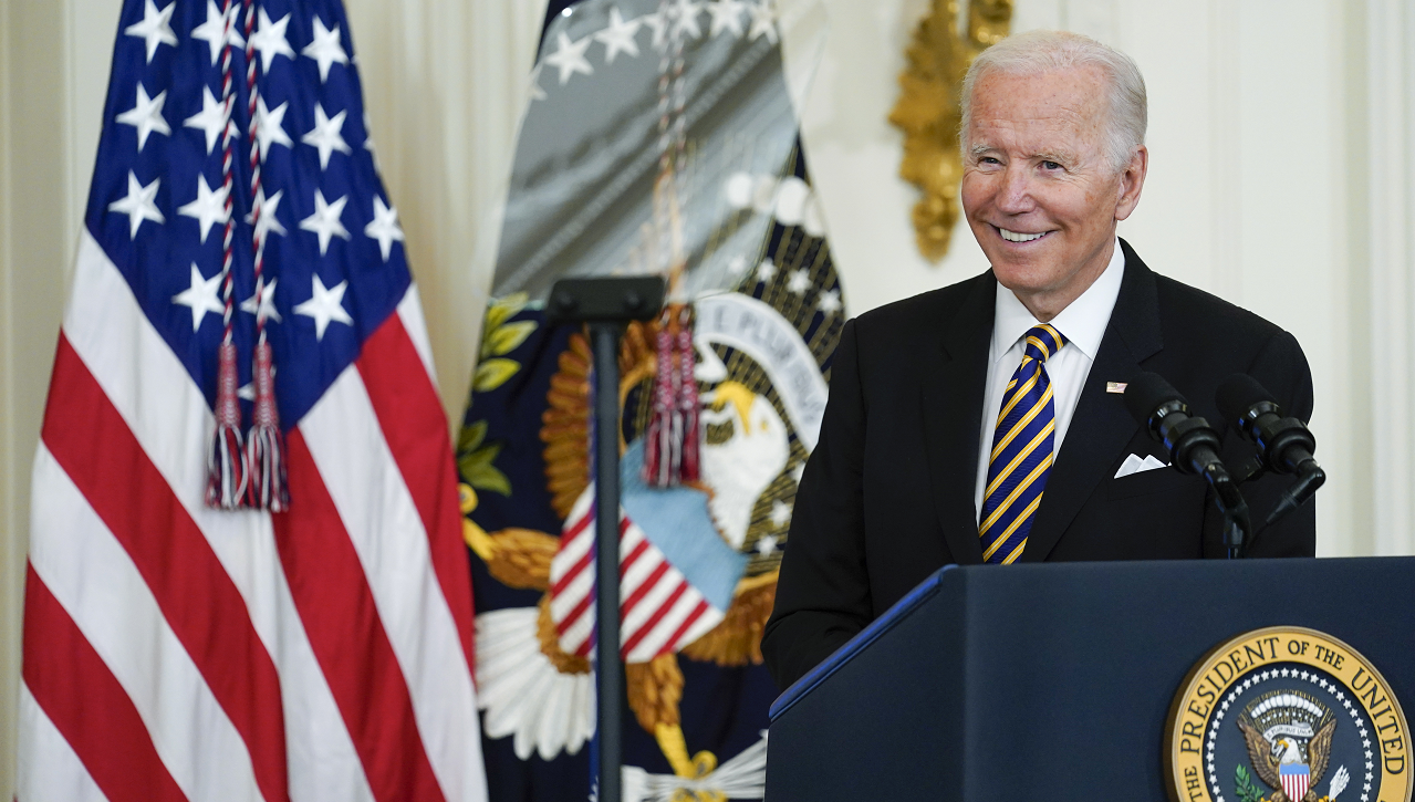 Biden sending Congress proposals to further crack down on Russian oligarchs over war in Ukraine