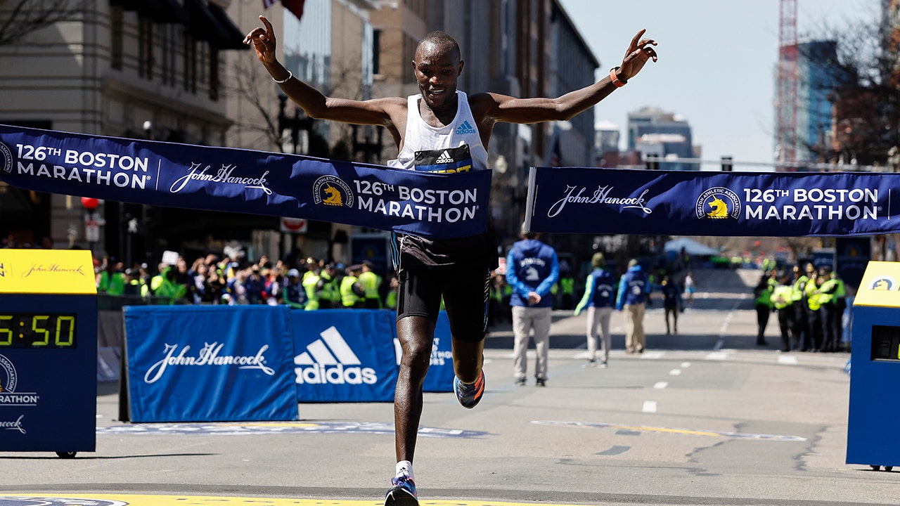 Evans Chebet leads 1st Kenyan sweep in Boston Marathon since 2012