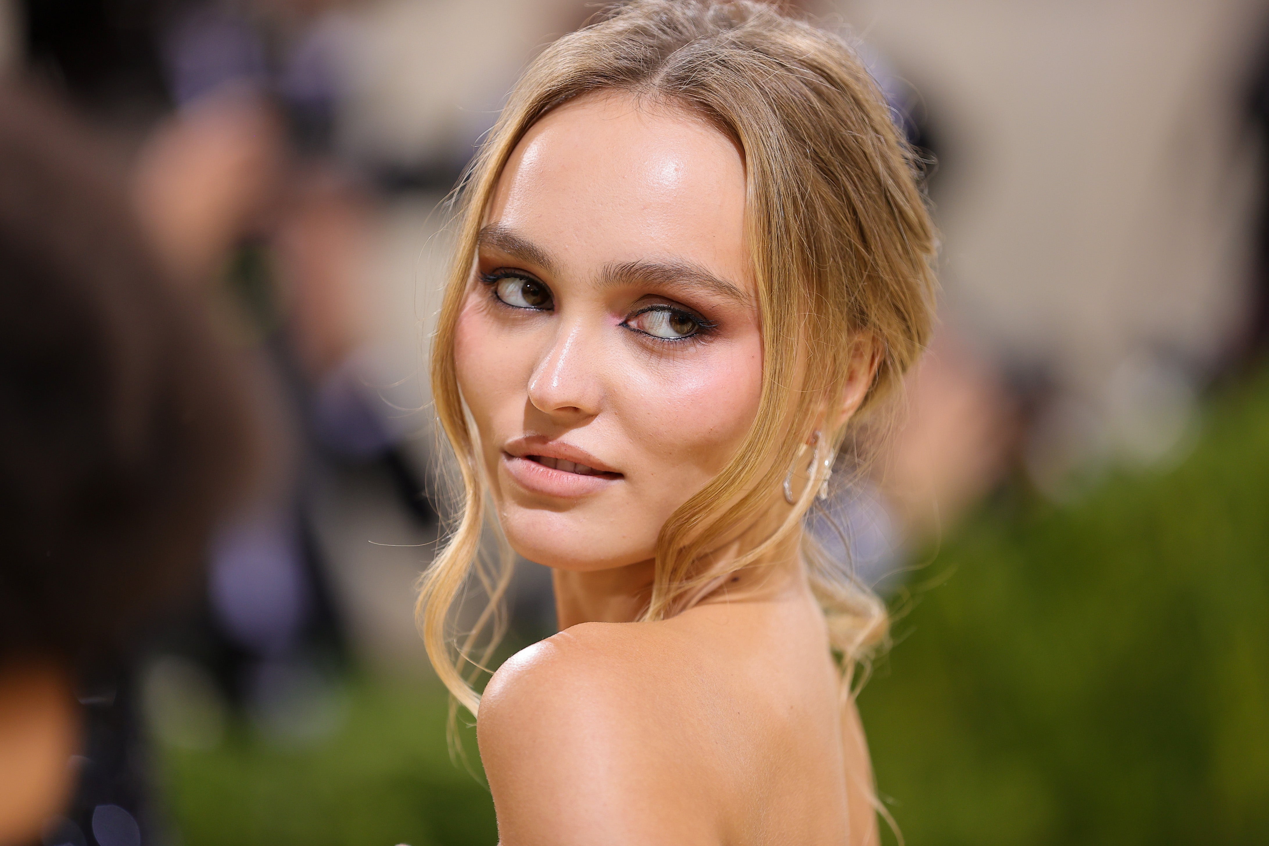 Lily Rose Depp Turns 23 Amid Johnny Depp S Ugly Defamation Trial