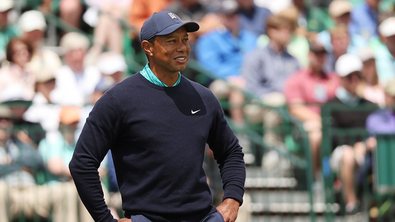 Tiger Woods makes 2022 Masters cut after solid second round performance