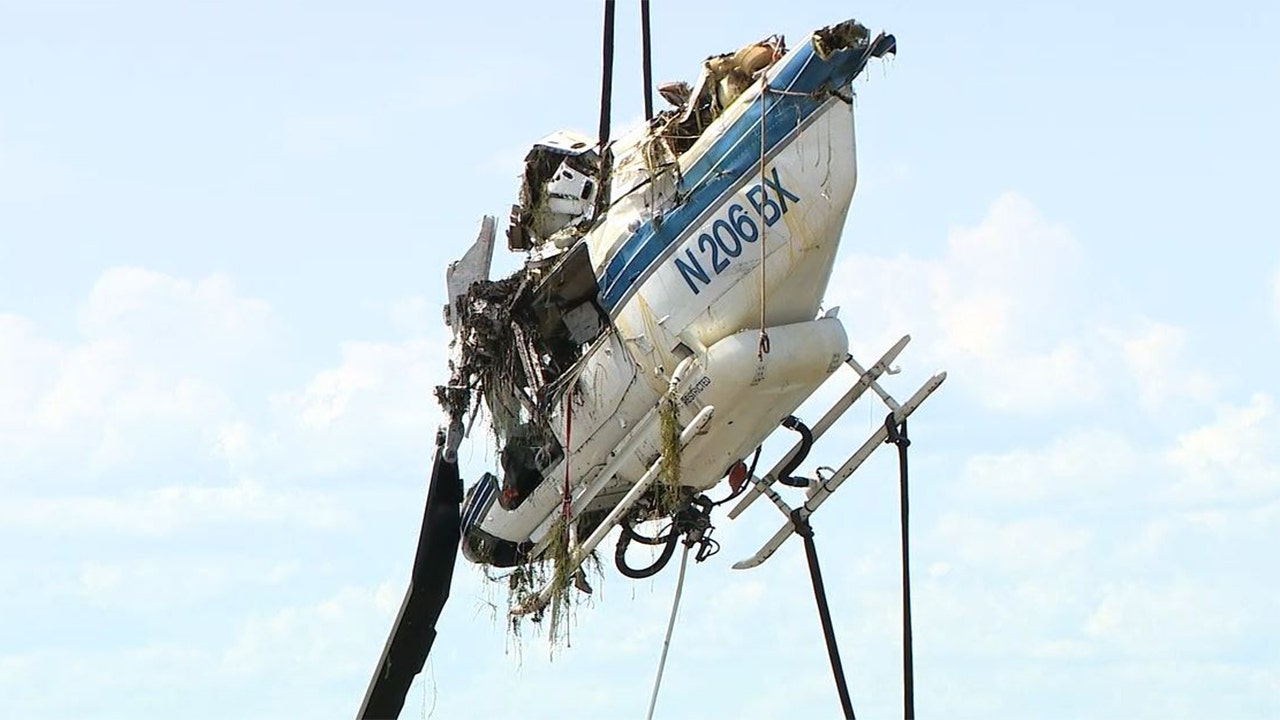 Florida lake sees two helicopter crashes in a matter of hours, officials say