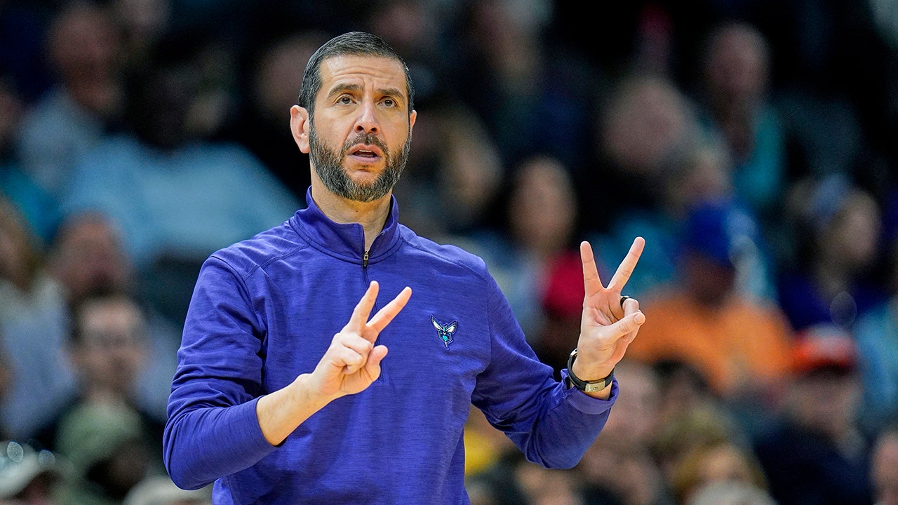 Charlotte Hornets licencie l’entraîneur James Borrego après 4 saisons