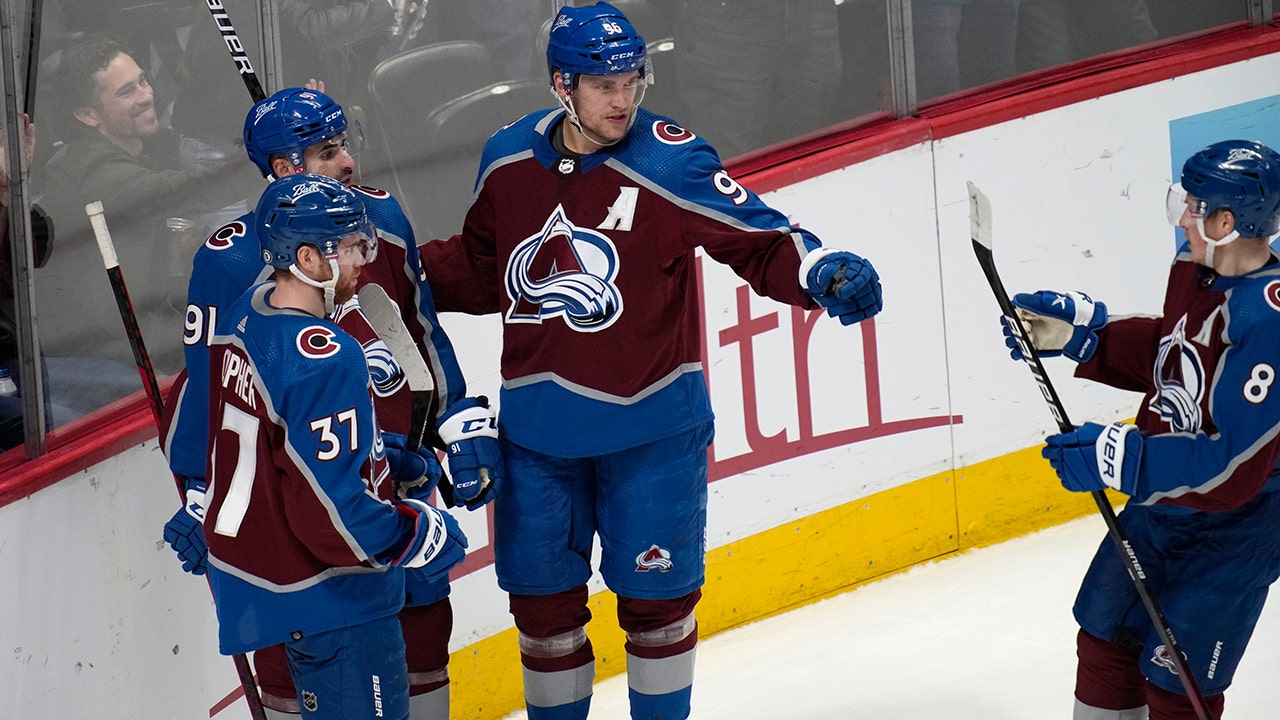 Mikko Rantanen has 2 goals and 2 assists, Avalanche beat Kings 5-2
